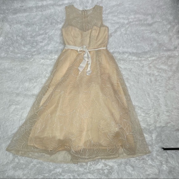 BCBG Off White Sheer Yoke MIDI Dress 4 - Picture 14 of 16